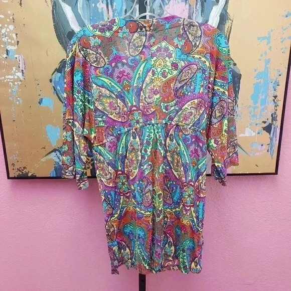 Bright Paisley Print Coverup - Picture 4 of 4
